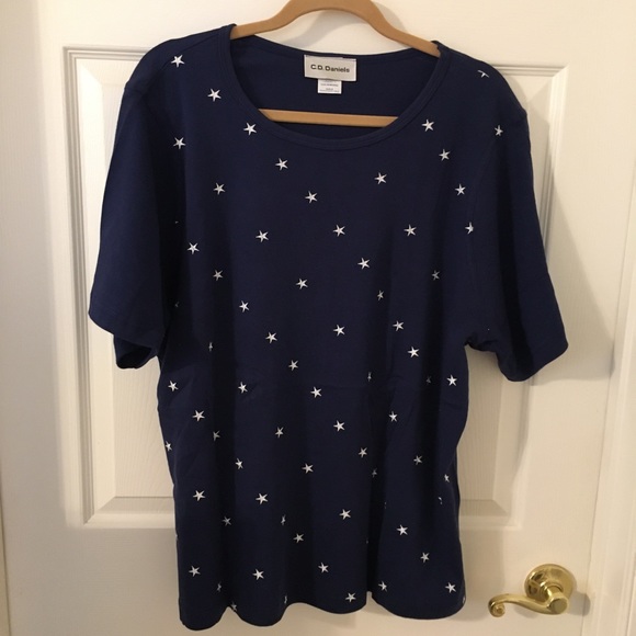 Woman’s Top, by C.D. Daniels New 1X - Picture 1 of 3